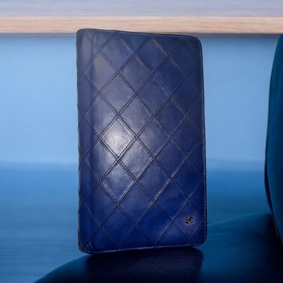 Chanel Vintage Bifold Blue Lambskin with Quilted Pattern EUC - Picture 3 of 9